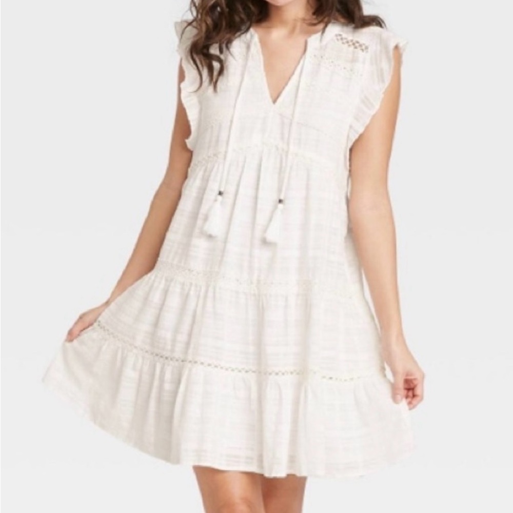 Knox Rose White Ruffle Short Sleeve Dress
